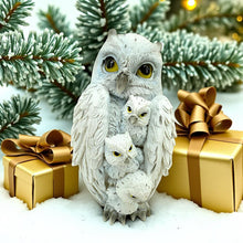 Laden Sie das Bild in den Galerie-Viewer, Whimsical Owl and Babies Figurine Woodland Wiccan Alter Statue Animal Lovers
