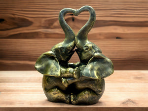 Love Entwined Elephants Statue, 24cm – Heart-Shaped Resin Elephant Couple for Romantic Home Decor