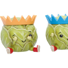 Laden Sie das Bild in den Galerie-Viewer, Three Wise Sprouts Crowned Figurines Novelty Christmas Ornament Cute Gift
