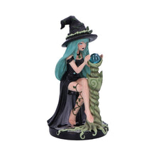 Laden Sie das Bild in den Galerie-Viewer, Sage Sugar &amp; Spice Witch Figurine 17.5cm – Mystica Green Witch Decor for Collectors Boxed
