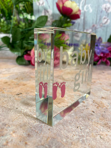 Crystal 'Baby Girl' Message Block - Newborn Keepsake, Nursery Decor, Baby Shower Gift with Pink Footprints - Engraved 7.5 x 7.5 cm