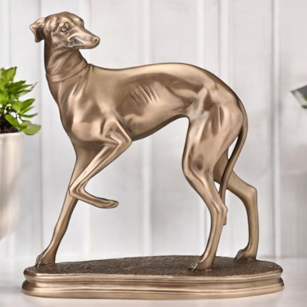 Statue élégante en bronze de lévrier – Sculpture de chien en résine | Décoration de lévrier pour les amoureux des chiens – 18 x 19 cm