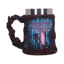 Laden Sie das Bild in den Galerie-Viewer, Stranger Things Demogorgon Mug Tankard Official Licensed Horror Collectible
