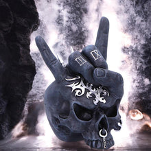 Charger l&#39;image dans la galerie, Gothic Skull Horns Ornament | Rock Band Hand Gesture Statue | 17.5cm Hand-Painted Resin Collectible
