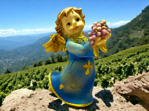 Angel Figurine with Grapes, 10cm – Harvest Blessings Cherub, Enchanting Tabletop Decor, Spiritual Gift for Serenity and Joy