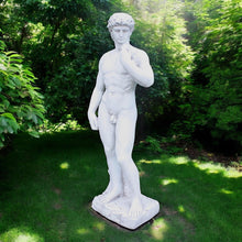 Laden Sie das Bild in den Galerie-Viewer, Michelangelo David Replica Garden Statue - Italian Style Stone Effect Ornament 86 cm
