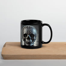 Laden Sie das Bild in den Galerie-Viewer, Mystischer Totenkopfbecher mit Totenkopfmotiv – Dekor mit Gothic-Hexerei-Symbol – Esoterisches okkultes Geschenk
