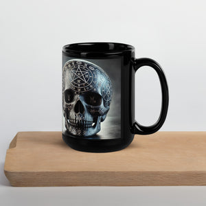 Mystischer Totenkopfbecher mit Totenkopfmotiv – Dekor mit Gothic-Hexerei-Symbol – Esoterisches okkultes Geschenk