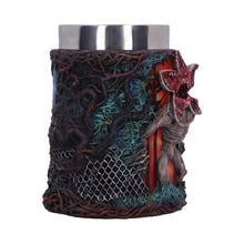 Laden Sie das Bild in den Galerie-Viewer, Stranger Things Demogorgon Mug Tankard Official Licensed Horror Collectible
