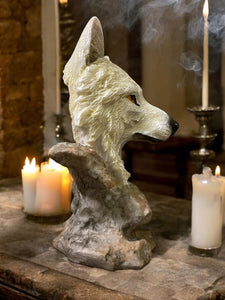 Realistic Wolf Bust Ornament - Wildlife Resin Wolf Head Statue for Gift & Display