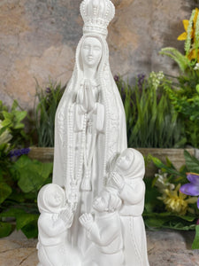 Monochromatic Our Lady of Fatima with Children Statue, Resin Sculpture, Minimalist Religious Decor, Serene Mary Figurine-OsirisTradingUK