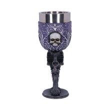 Laden Sie das Bild in den Galerie-Viewer, Gothic Set Skull Goblets Heart Shaped Chalice Dark Fantasy Occult Altar Wine Cups
