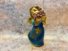 Laden Sie das Bild in den Galerie-Viewer, Angel Figurine with Grapes, 10cm – Harvest Blessings Cherub, Enchanting Tabletop Decor, Spiritual Gift for Serenity and Joy-OsirisTradingUK
