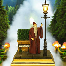 Laden Sie das Bild in den Galerie-Viewer, Harry Potter Privet Drive Light-Up Figurine | Officially Licensed Collectible 18.5cm
