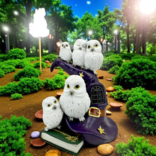 Laden Sie das Bild in den Galerie-Viewer, Enchanting LED Owl Figurine Witch Hat Lamp Ornament Mystical Room Decor
