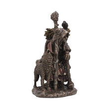 Laden Sie das Bild in den Galerie-Viewer, Cailleach Celtic Goddess Bronze Figurine Winter Goddess Statue Gothic Ornament
