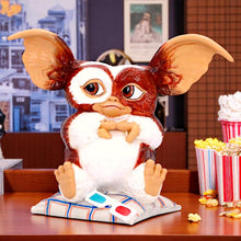 Laden Sie das Bild in den Galerie-Viewer, Gizmo 3D Glasses Figurine Gremlins Collectible Movie Gift Pop Culture Ornament
