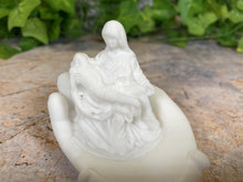 Laden Sie das Bild in den Galerie-Viewer, Intricate Alabaster La Pieta Statue in Protective Hand Exquisite 7 cm Sculpture-OsirisTradingUK
