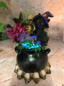 Witches Familiar Sculpture Halloween Cat with Cauldron Led Light Witch Spellcast-OsirisTradingUK