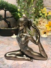 Charger l&#39;image dans la galerie, Female in Yoga Position Sculpture Eka Pada Rajahapitasana Statue Ornament Gift-OsirisTradingUK
