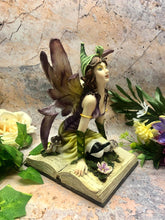 Charger l&#39;image dans la galerie, Fairy Resting on Book Figurine Fantasy Fairies Figure Mythical Sculpture Gift-OsirisTradingUK
