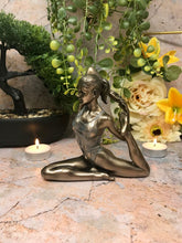 Laden Sie das Bild in den Galerie-Viewer, Female in Yoga Position Sculpture Eka Pada Rajahapitasana Statue Ornament Gift-OsirisTradingUK
