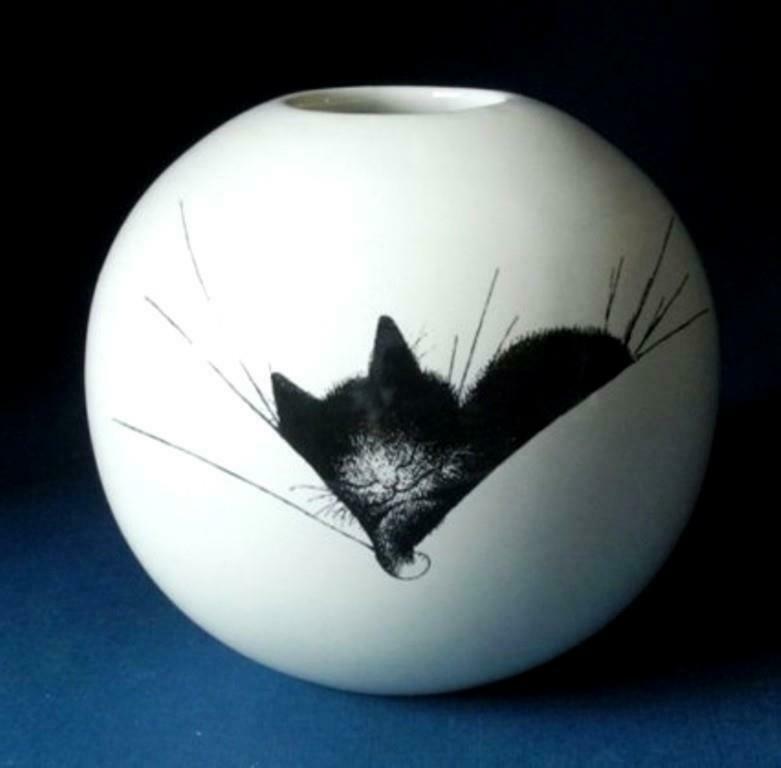 Dubout Cat Round Vase Cat Nap Ornament Decoration Gift Idea