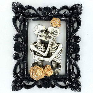 Skeleton Lovers Figure Portrait Gothic Style Ornament Decoration