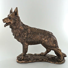 Laden Sie das Bild in den Galerie-Viewer, Large Bronze Effect Sculpture German Shepherd Alsatian Dog Statue Ornament-OsirisTradingUK
