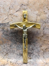 Laden Sie das Bild in den Galerie-Viewer, Olive Wood Crucifix Hanging Wall Cross Silver Metal Corpus Religious 20 cm-OsirisTradingUK
